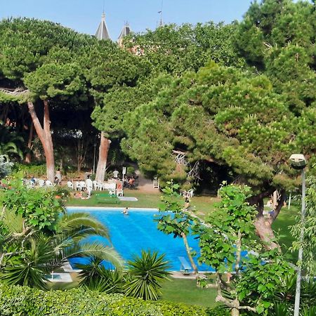 Bright Apartment Near The Beach And Barcelona By Train Masnou Exterior photo