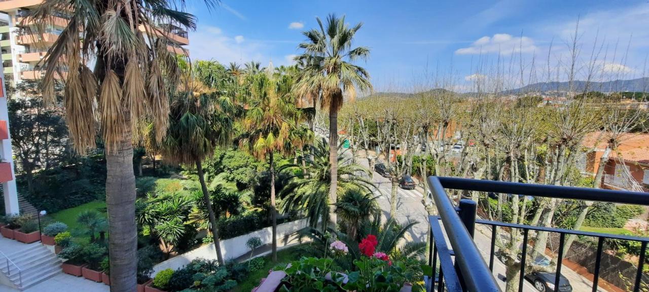 Bright Apartment Near The Beach And Barcelona By Train Masnou Exterior photo