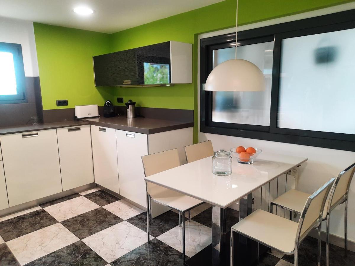 Bright Apartment Near The Beach And Barcelona By Train Masnou Exterior photo