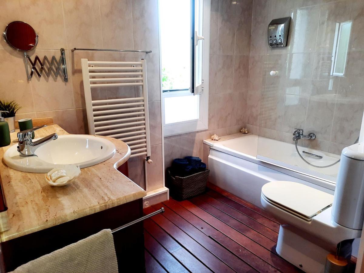 Bright Apartment Near The Beach And Barcelona By Train Masnou Exterior photo