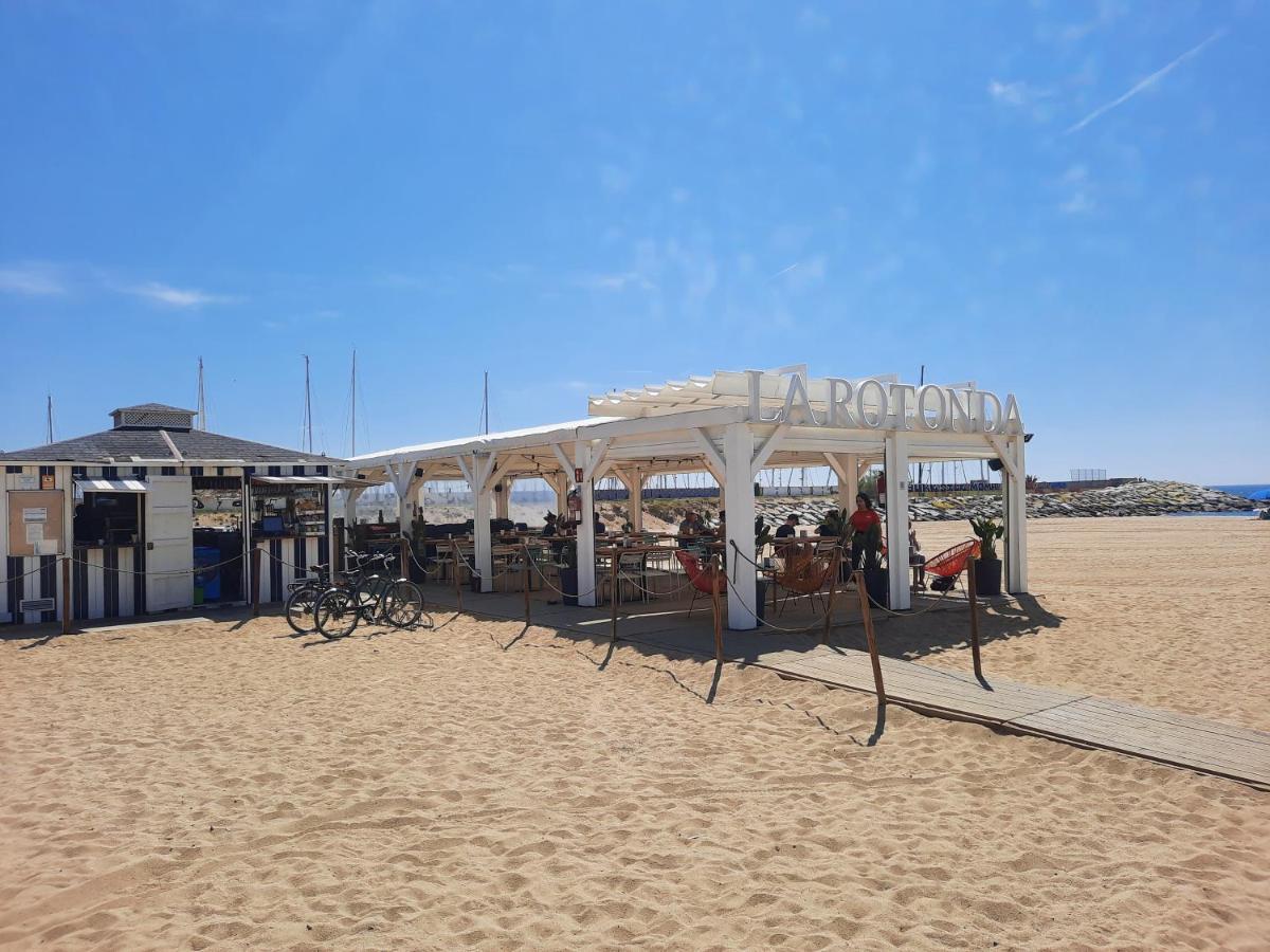 Bright Apartment Near The Beach And Barcelona By Train Masnou Exterior photo
