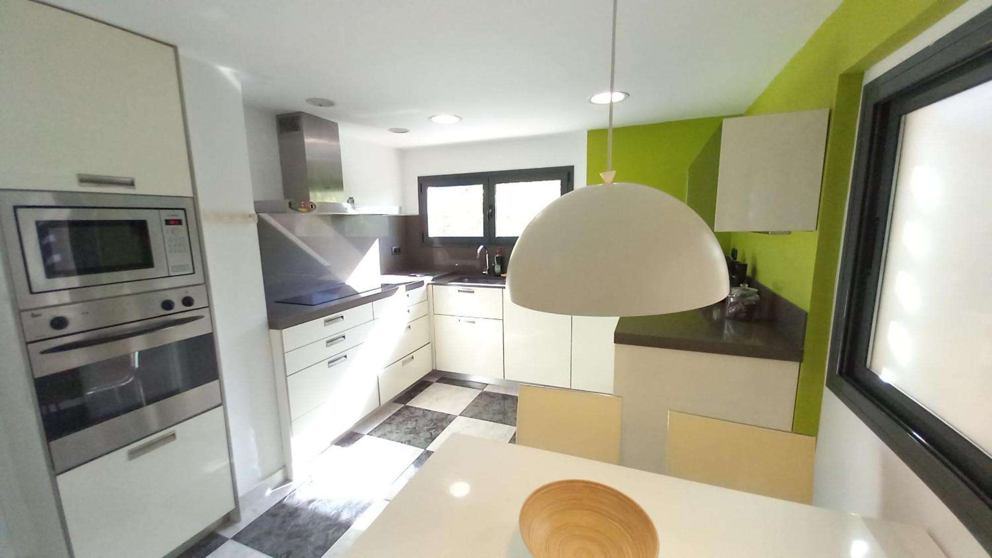 Bright Apartment Near The Beach And Barcelona By Train Masnou Exterior photo