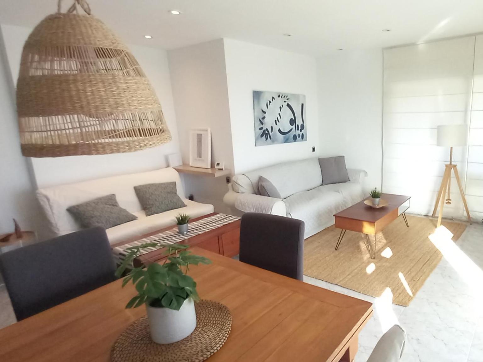 Bright Apartment Near The Beach And Barcelona By Train Masnou Exterior photo