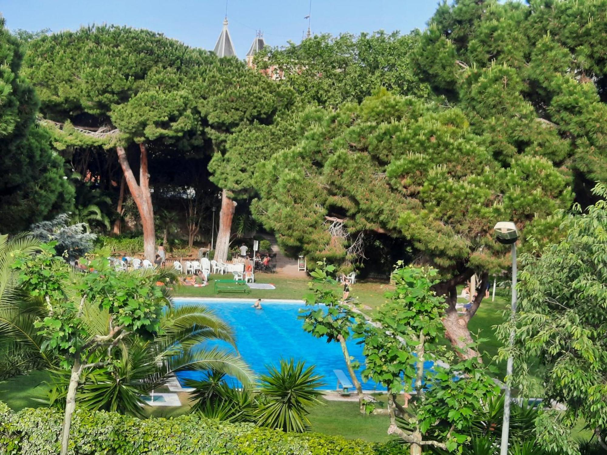 Bright Apartment Near The Beach And Barcelona By Train Masnou Exterior photo